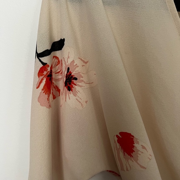 Wilfred Beige Floral Wrap Top Long Sleeves - Picture 4 of 7